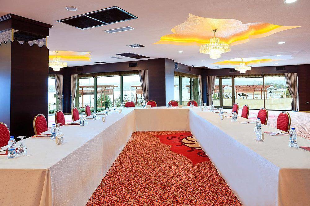 Kronos Hotel Golbasi  Экстерьер фото